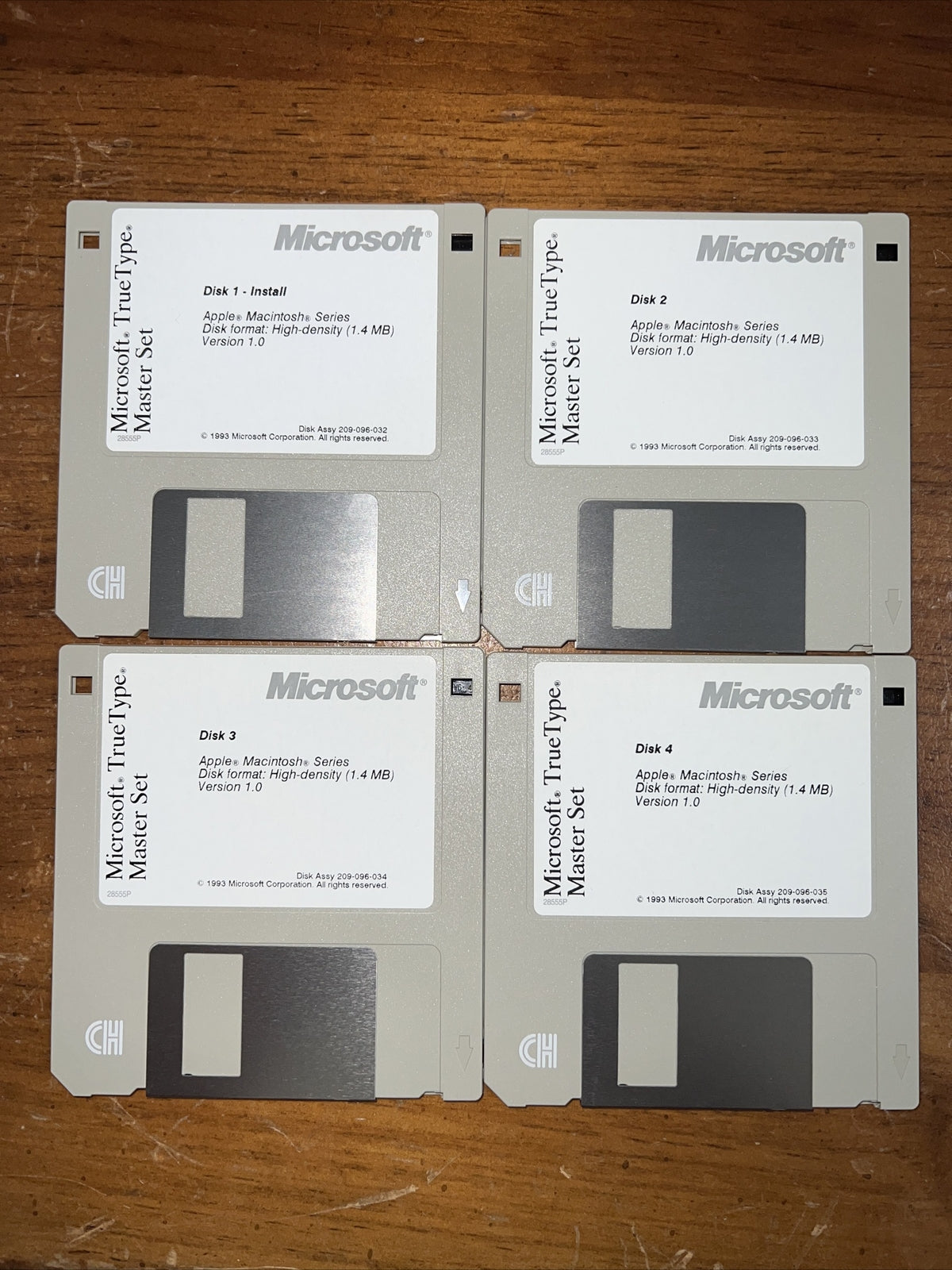 Microsoft 1994 TrueType Master set Macintosh V1.0 Vintage 1.4MB 4-Disc