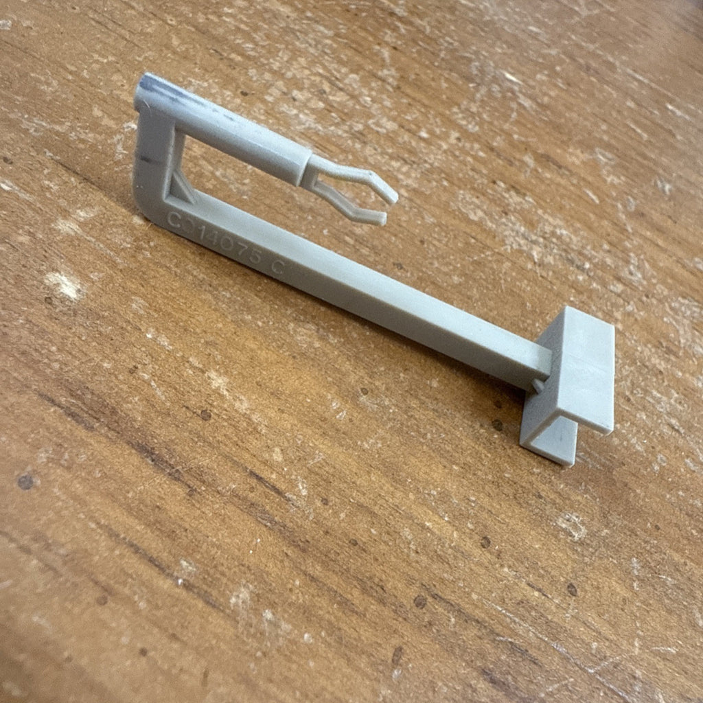 Atari 400 Cartridge Latch Power Trigger