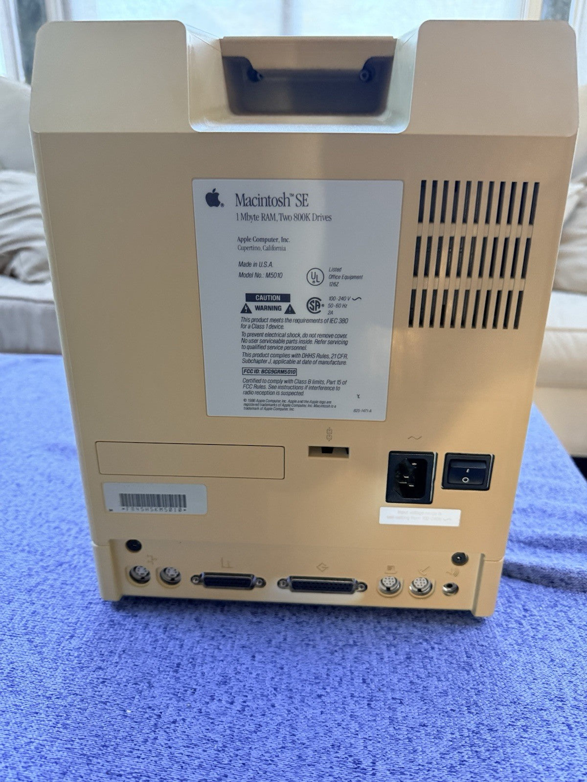 Apple Macintosh SE M5011 Vintage Computer