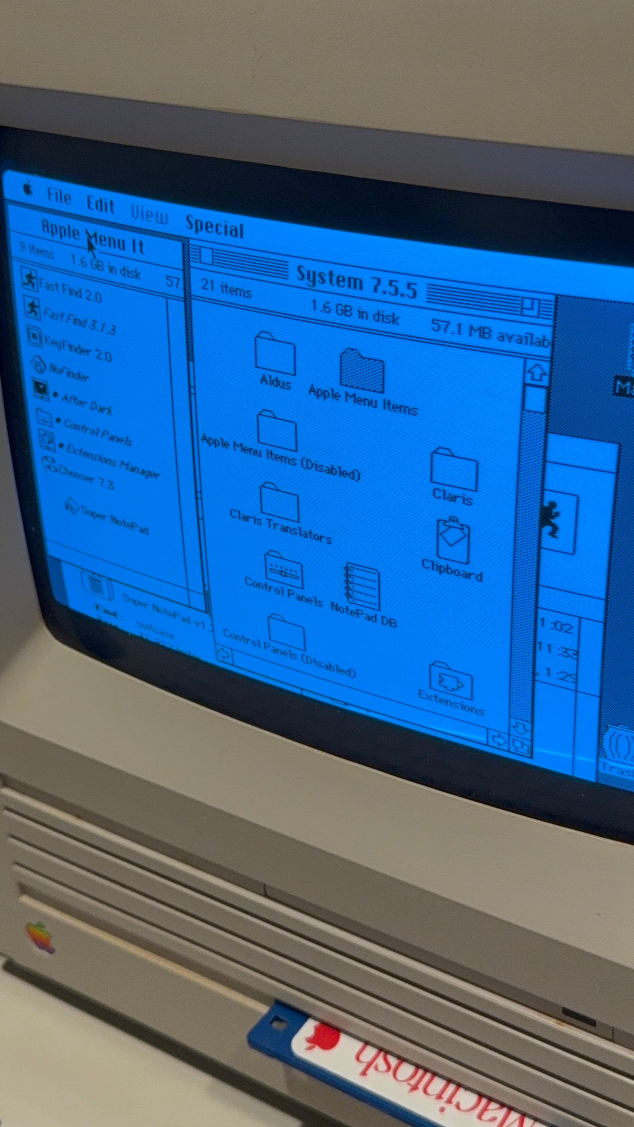 Apple Macintosh SE SuperDrive 4MB RAM BlueSCSI Mac OS 7.5.5| M5011 | Working