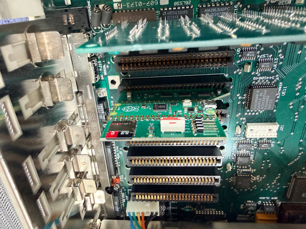 Apple IIGS ROM 1 – 1MB RAM – SD Drive w/ Games – Exceptional Condition