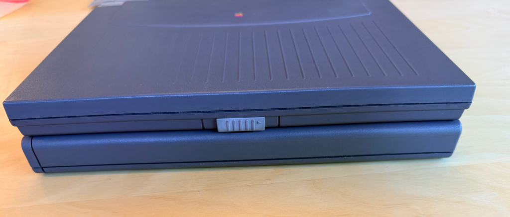Apple Macintosh PowerBook 165c Color Laptop – Fully Restored | 10MB RAM | DisplayPort Video Output | Mac OS 7.6.1