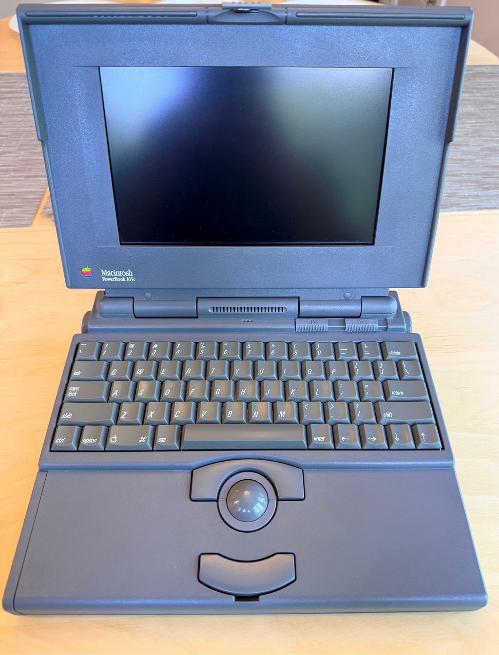 Apple Macintosh PowerBook 165c Color Laptop – Fully Restored | 10MB RAM | DisplayPort Video Output | Mac OS 7.6.1