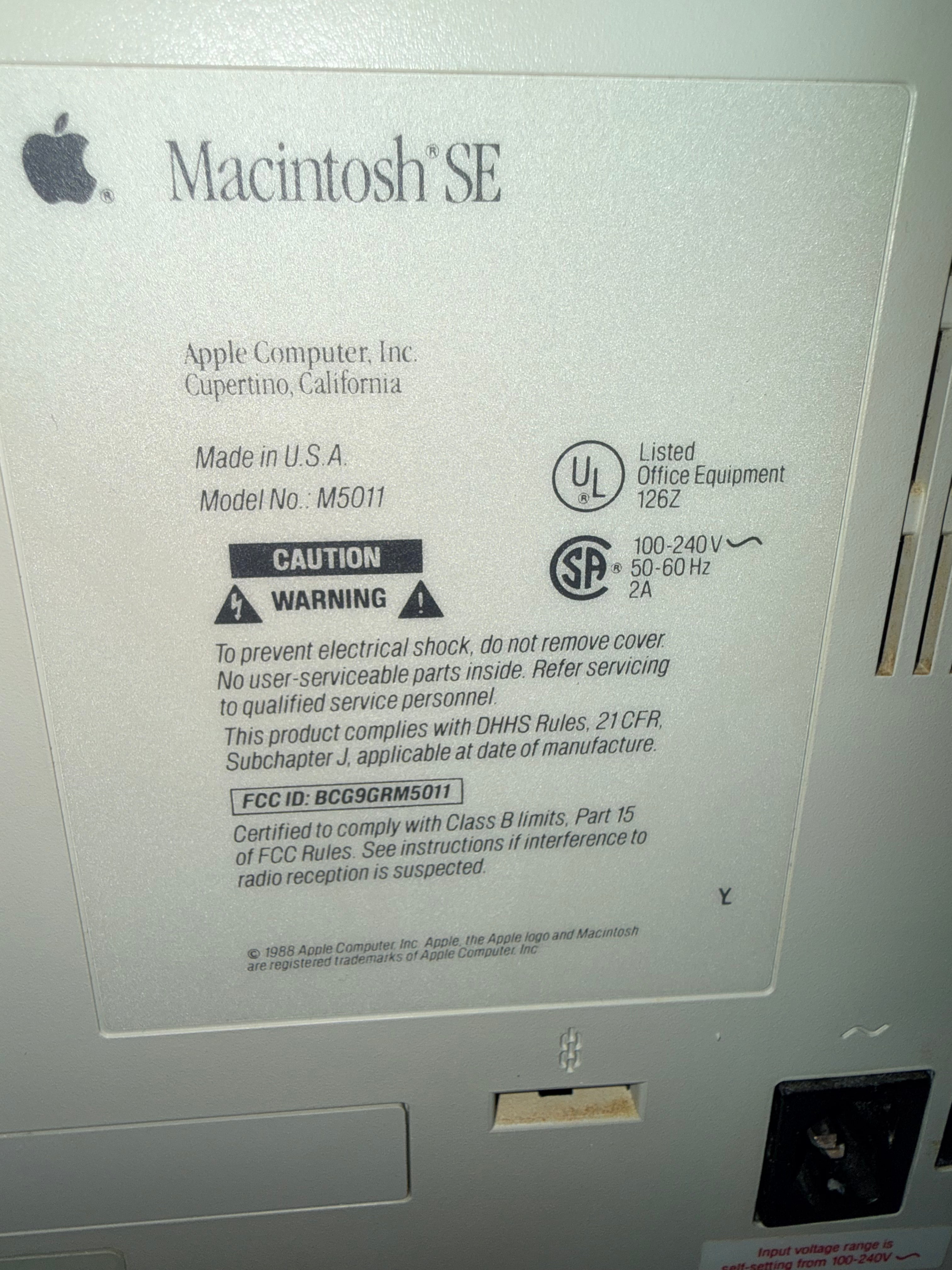 Apple Macintosh SE SuperDrive 4MB RAM BlueSCSI Mac OS 7.5.5| M5011 | Working