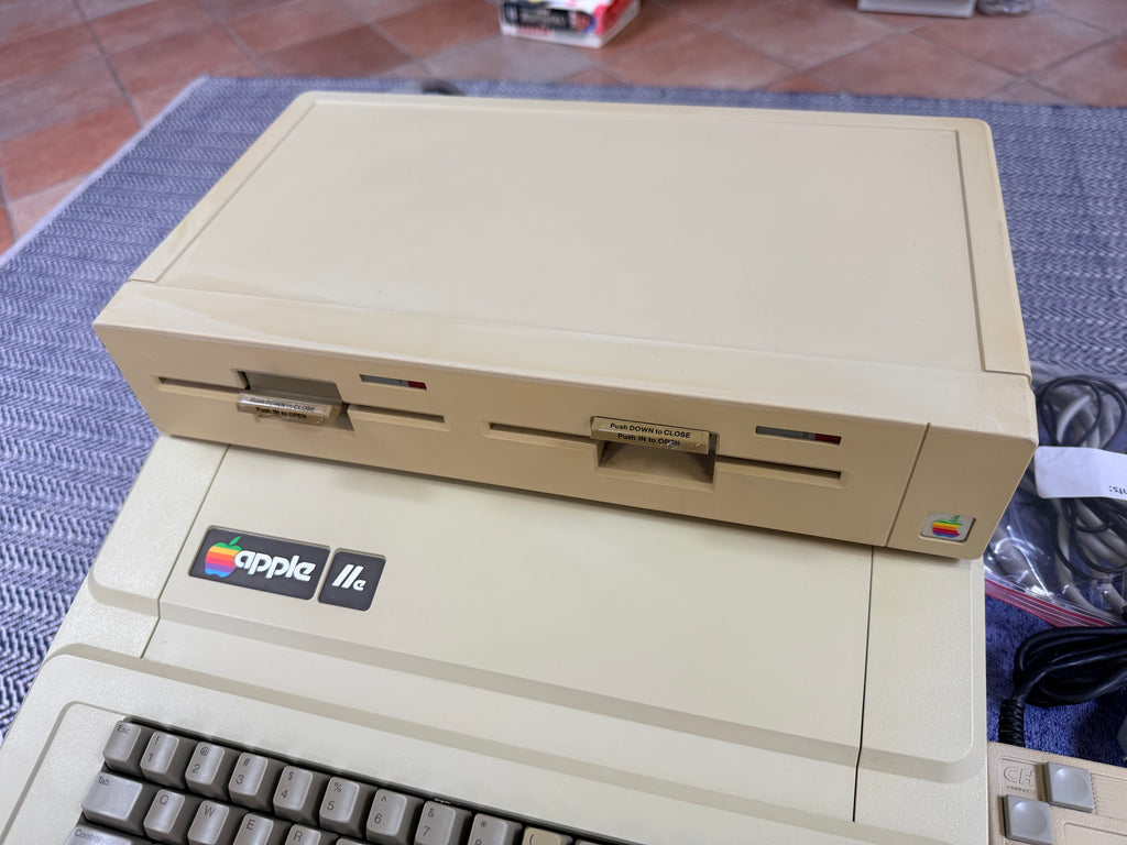 Apple IIe Enhanced Computer System (A2S2064) – Professionally Restored • Apple DuoDisk (A9M0108) • 128K • Manuals • Games