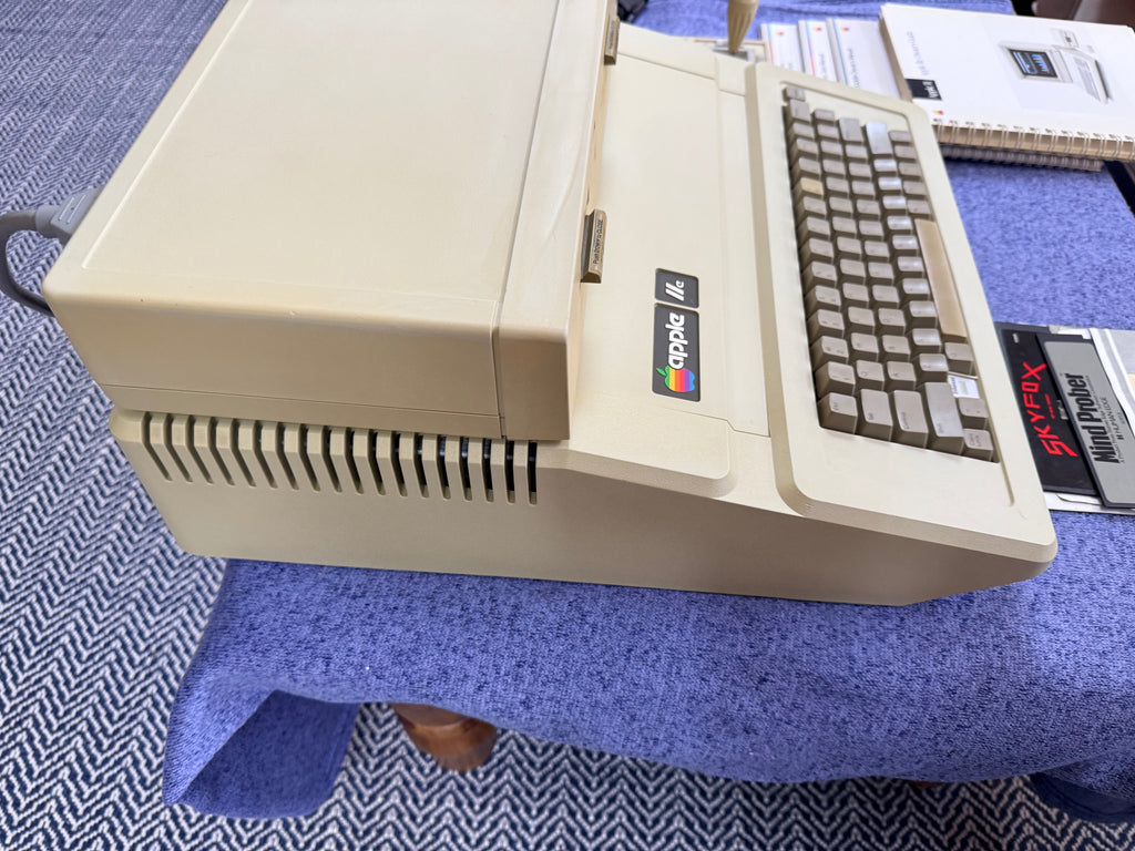 Apple IIe Enhanced Computer System (A2S2064) – Professionally Restored • Apple DuoDisk (A9M0108) • 128K • Manuals • Games
