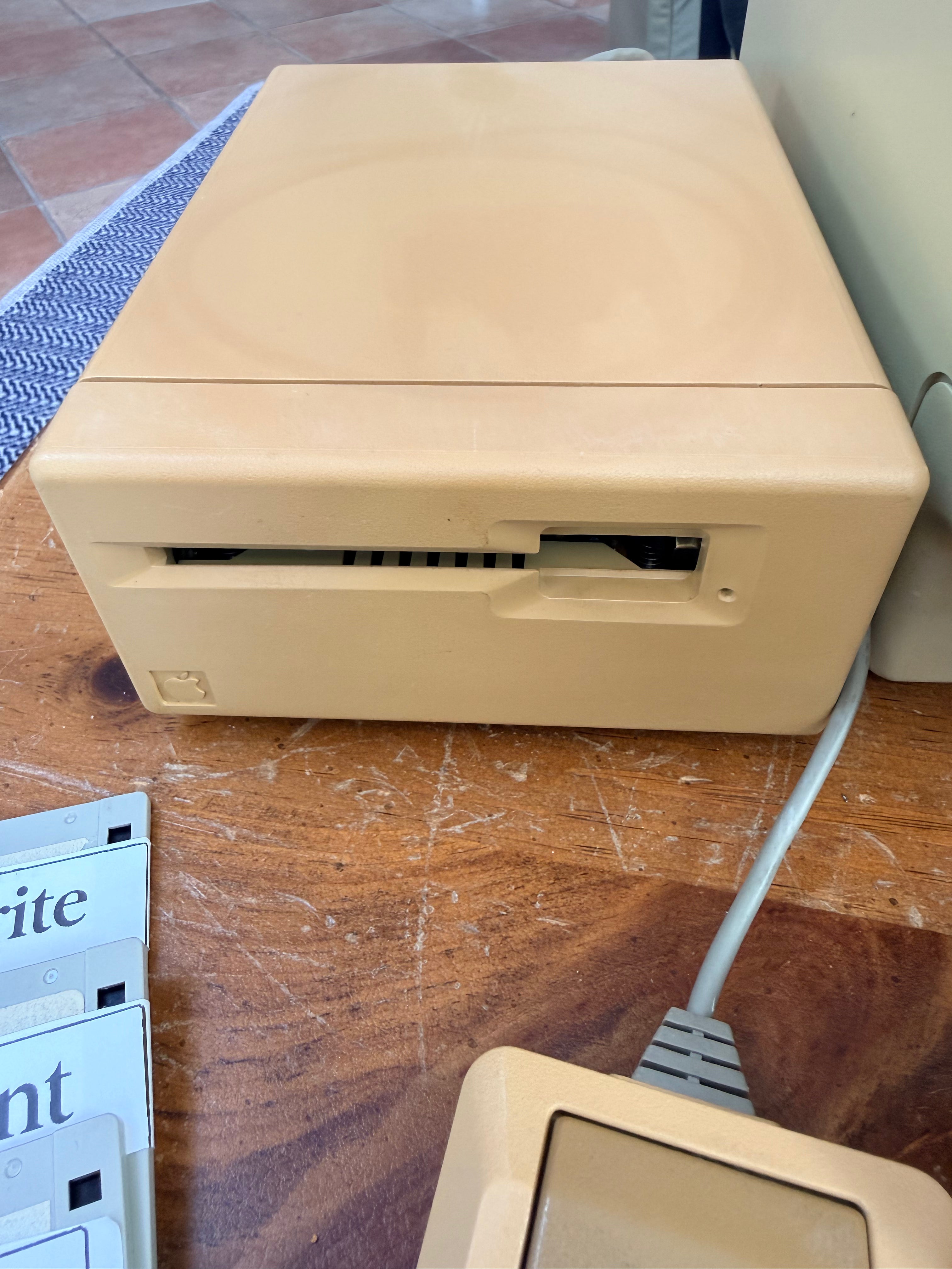 🍎 Macintosh 512K (Model M0001) — Fully Working, Complete System  Classic early Macintosh — fully tested and operational