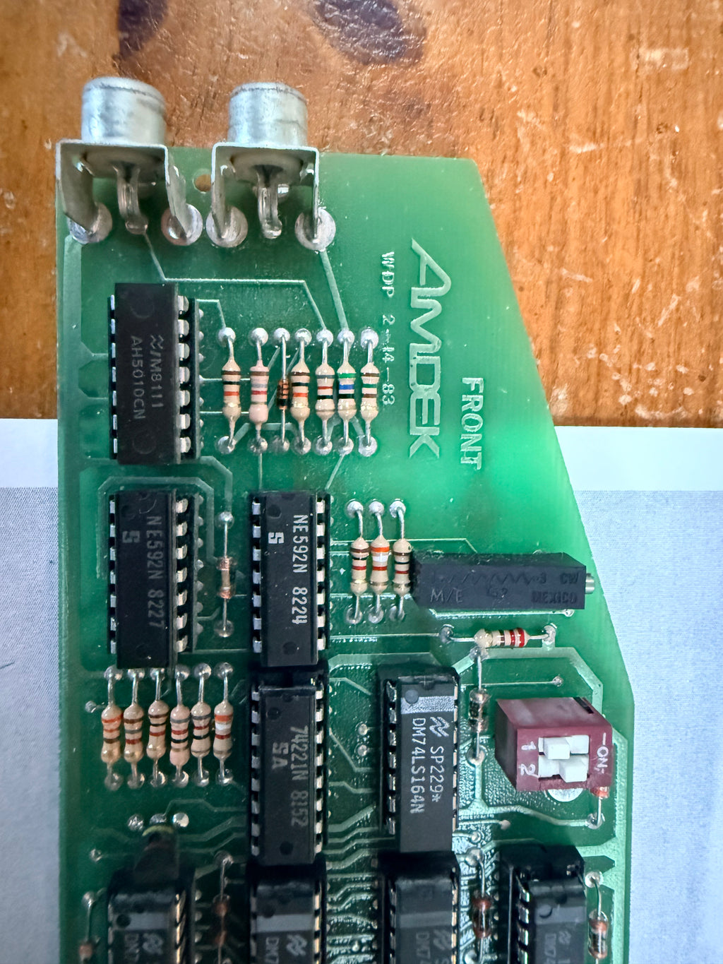 Amdek Digital Video Multiplexer II (DVM-II) – RGB Video Interface