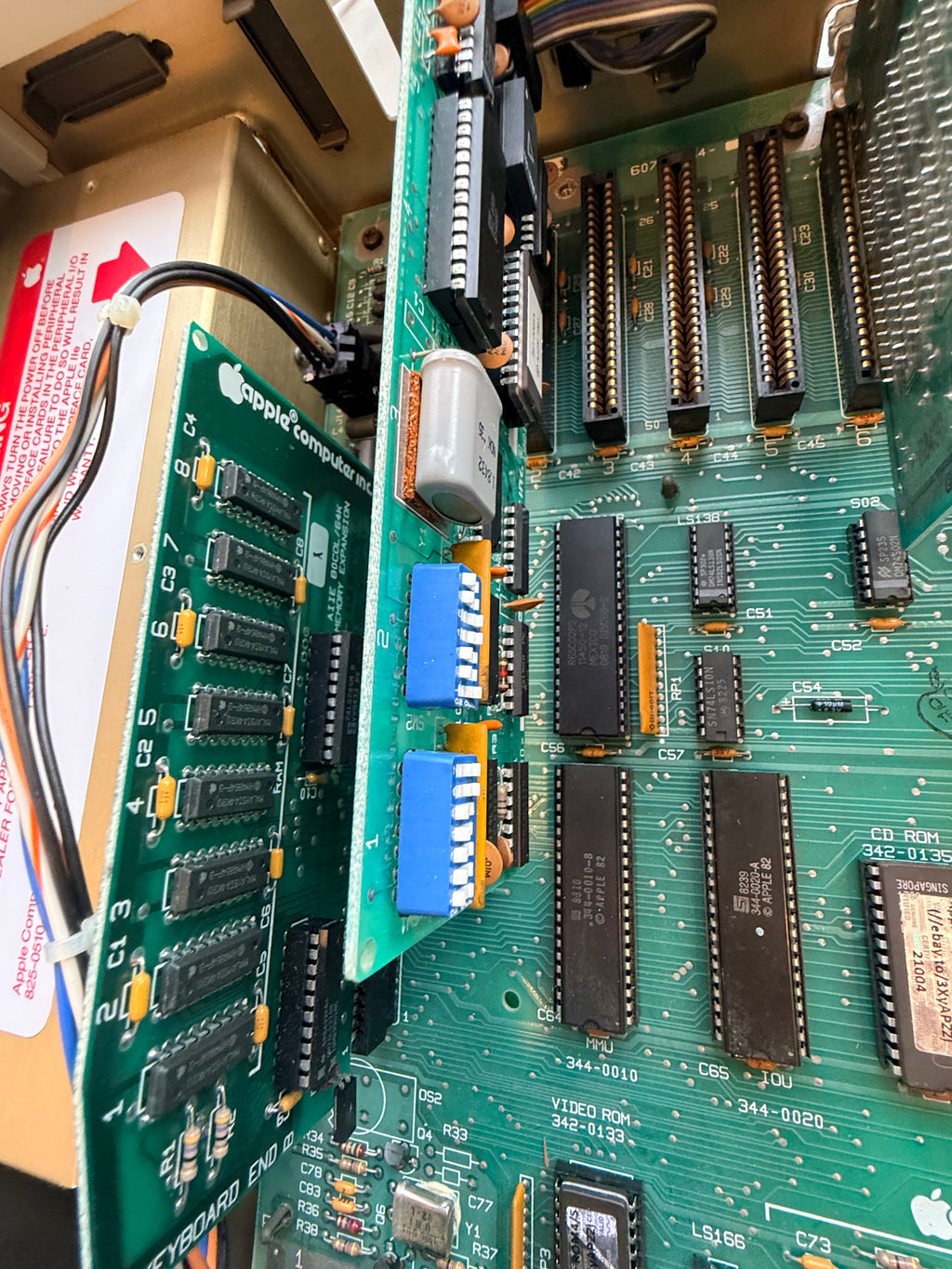 🍎 Apple IIe Enhanced Computer System – 128K – DuoDisk – Super Serial – Joystick - Numeric Keypad & Manuals