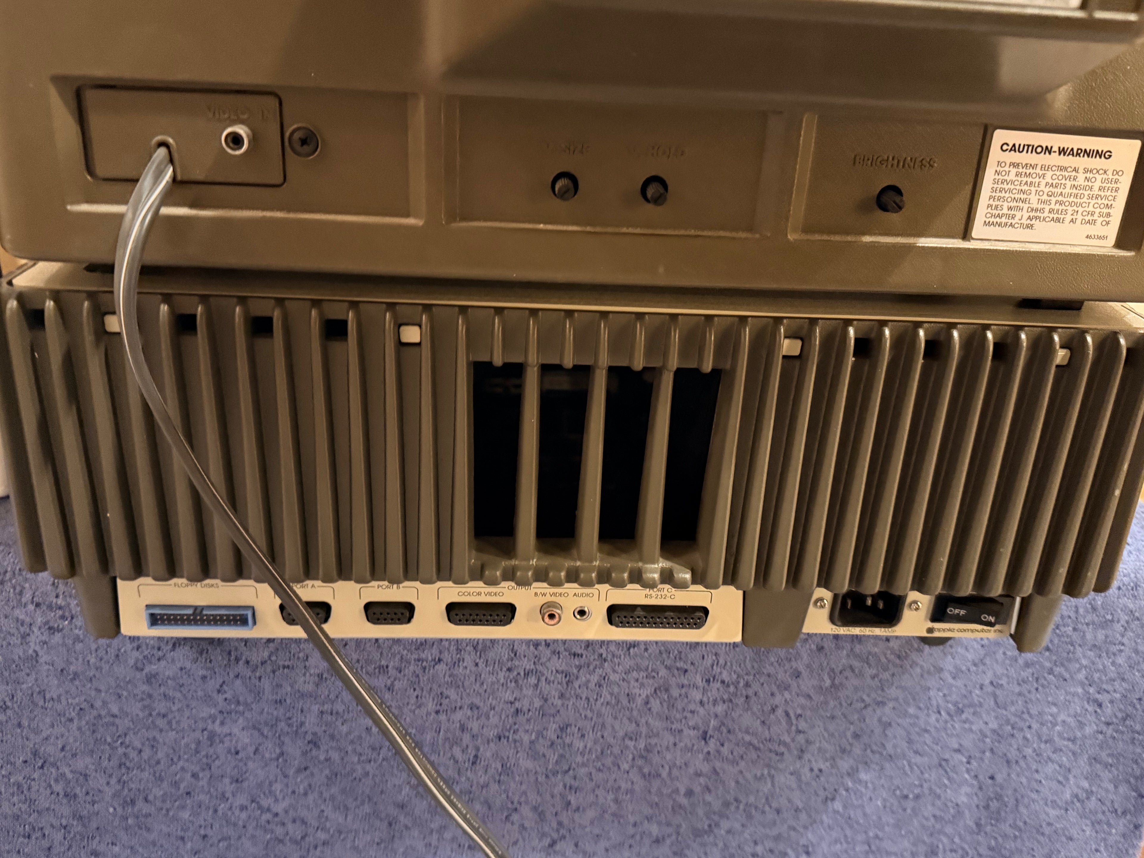 🔥 Apple /// Computer System – 9/10 Condition – Matching Monitor /// + NOS MicroSci Drive 🔥