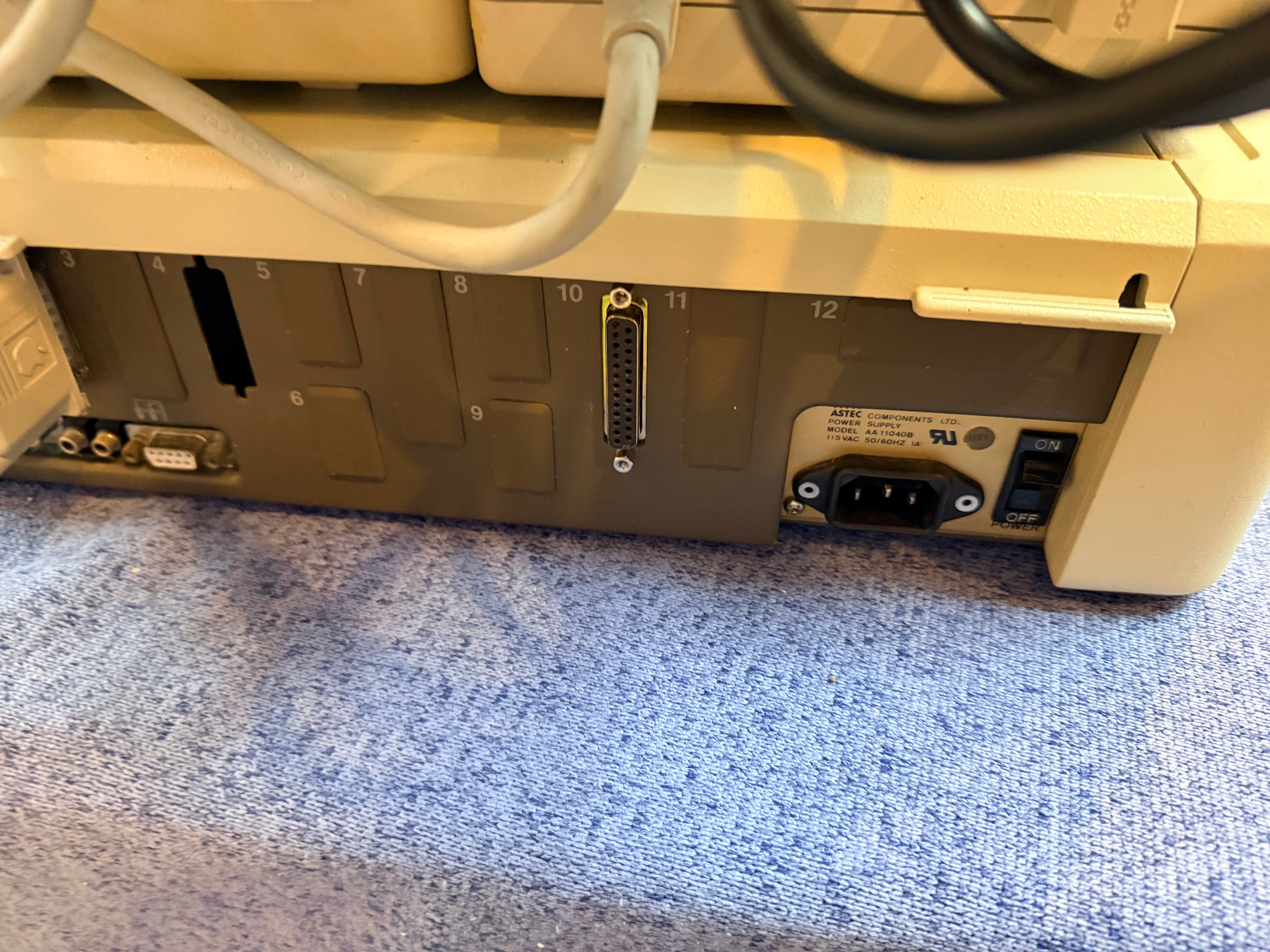 🍎 Apple IIe Enhanced Computer System – 320k – Two Disk – Super Serial  – A2M2010 Monitor