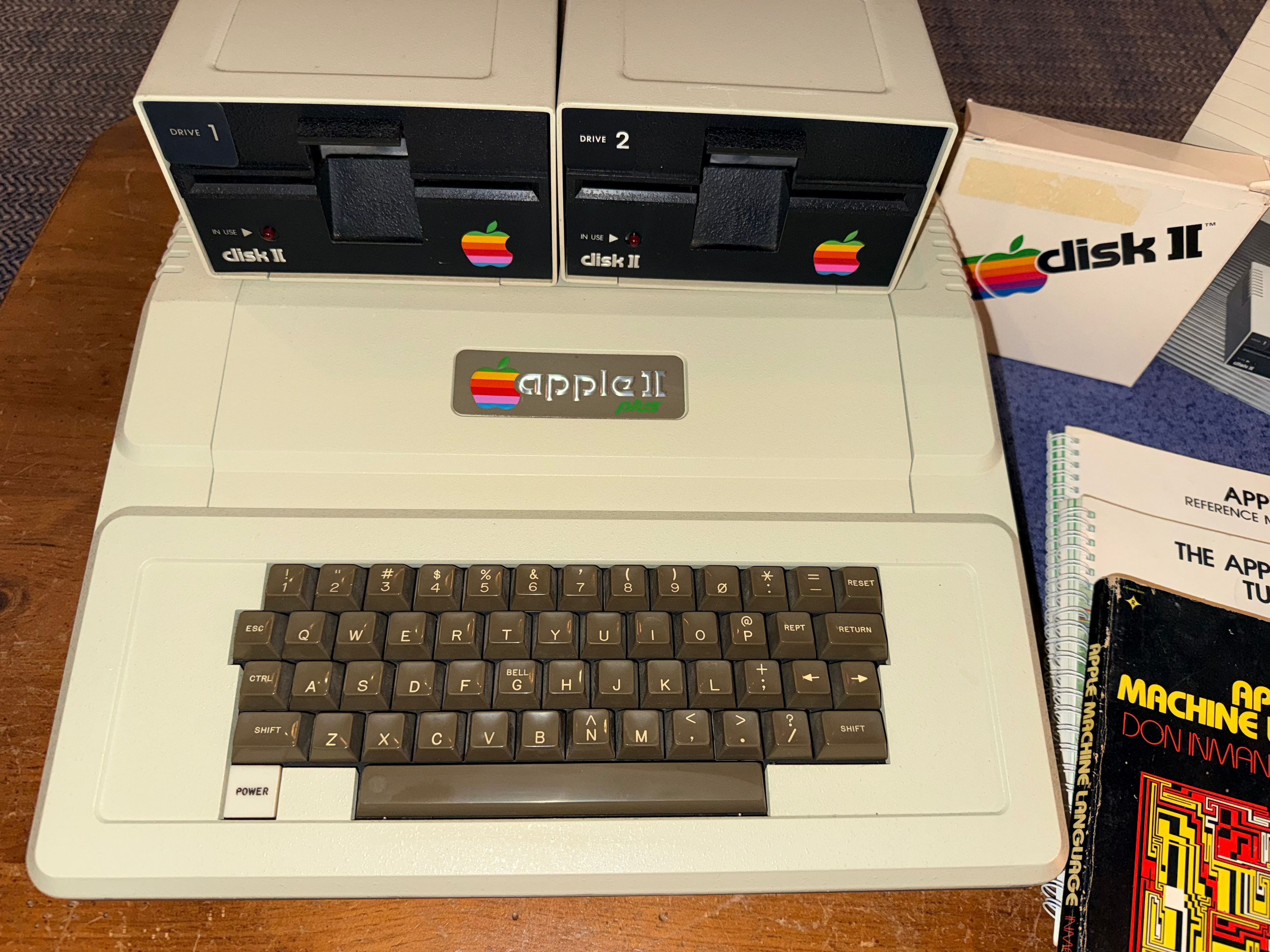 Apple II Plus 64k System w/ Dual Disk II Drives, Super Serial Card : Manuals & Books – TESTED & RESTORED