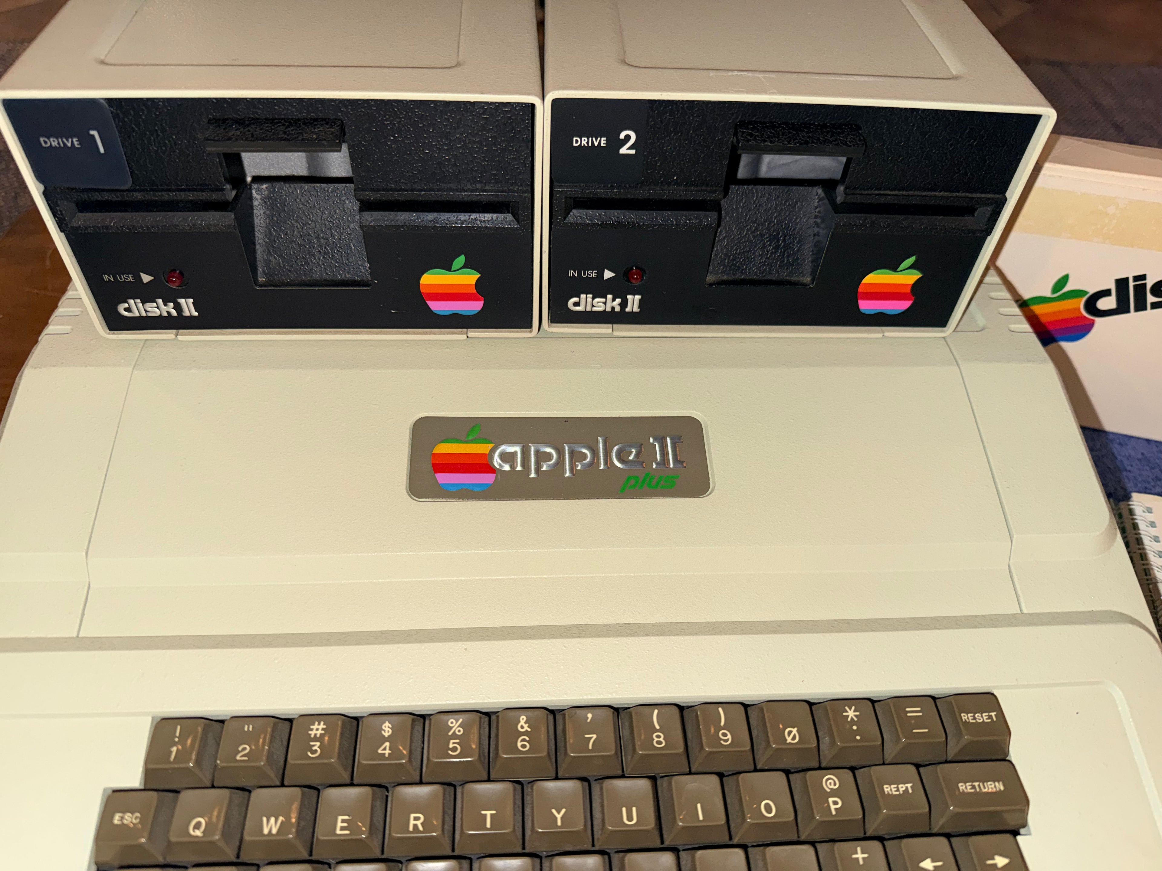 Apple II Plus 64k System w/ Dual Disk II Drives, Super Serial Card : Manuals & Books – TESTED & RESTORED