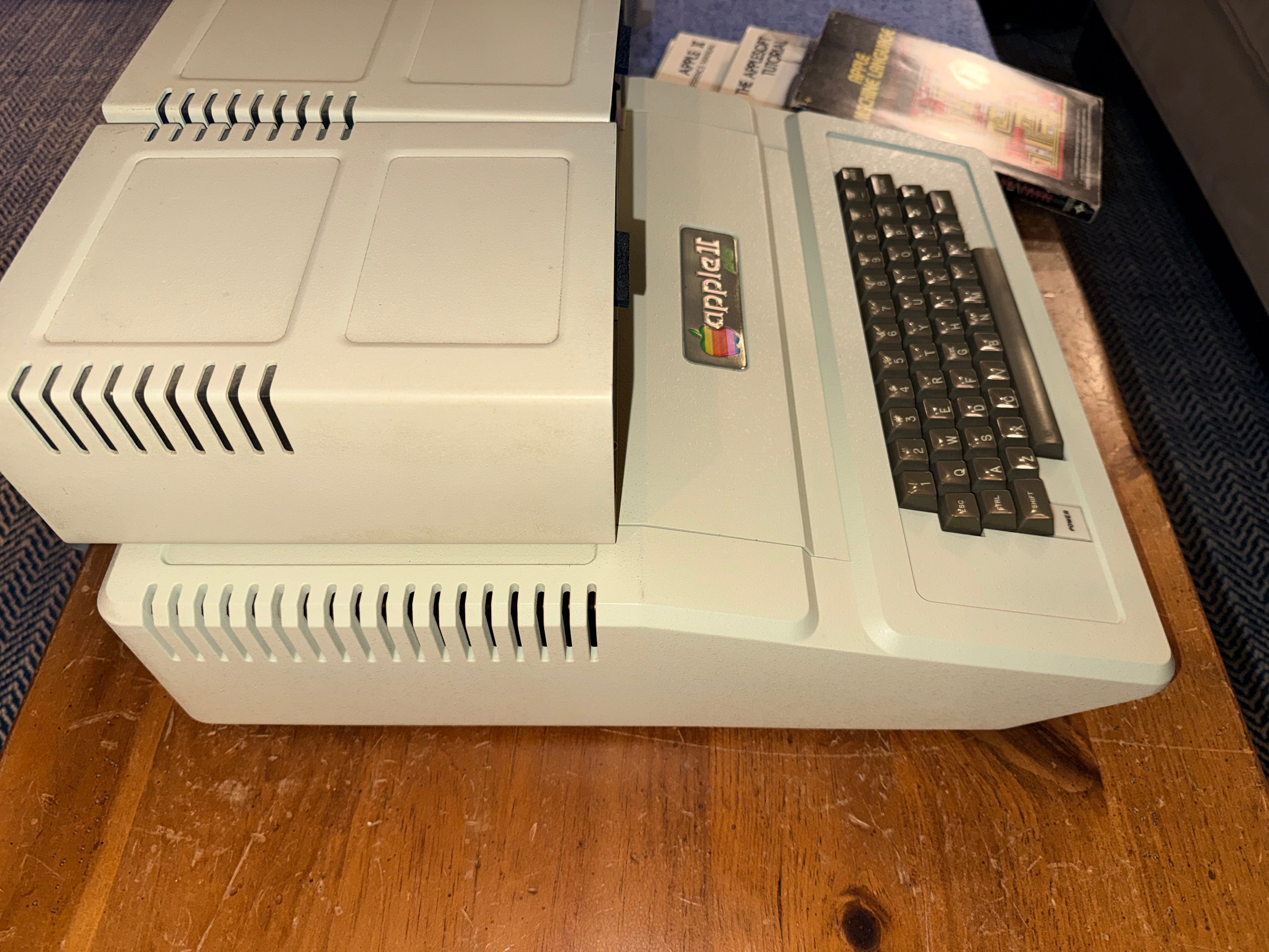 Apple II Plus 64k System w/ Dual Disk II Drives, Super Serial Card : Manuals & Books – TESTED & RESTORED