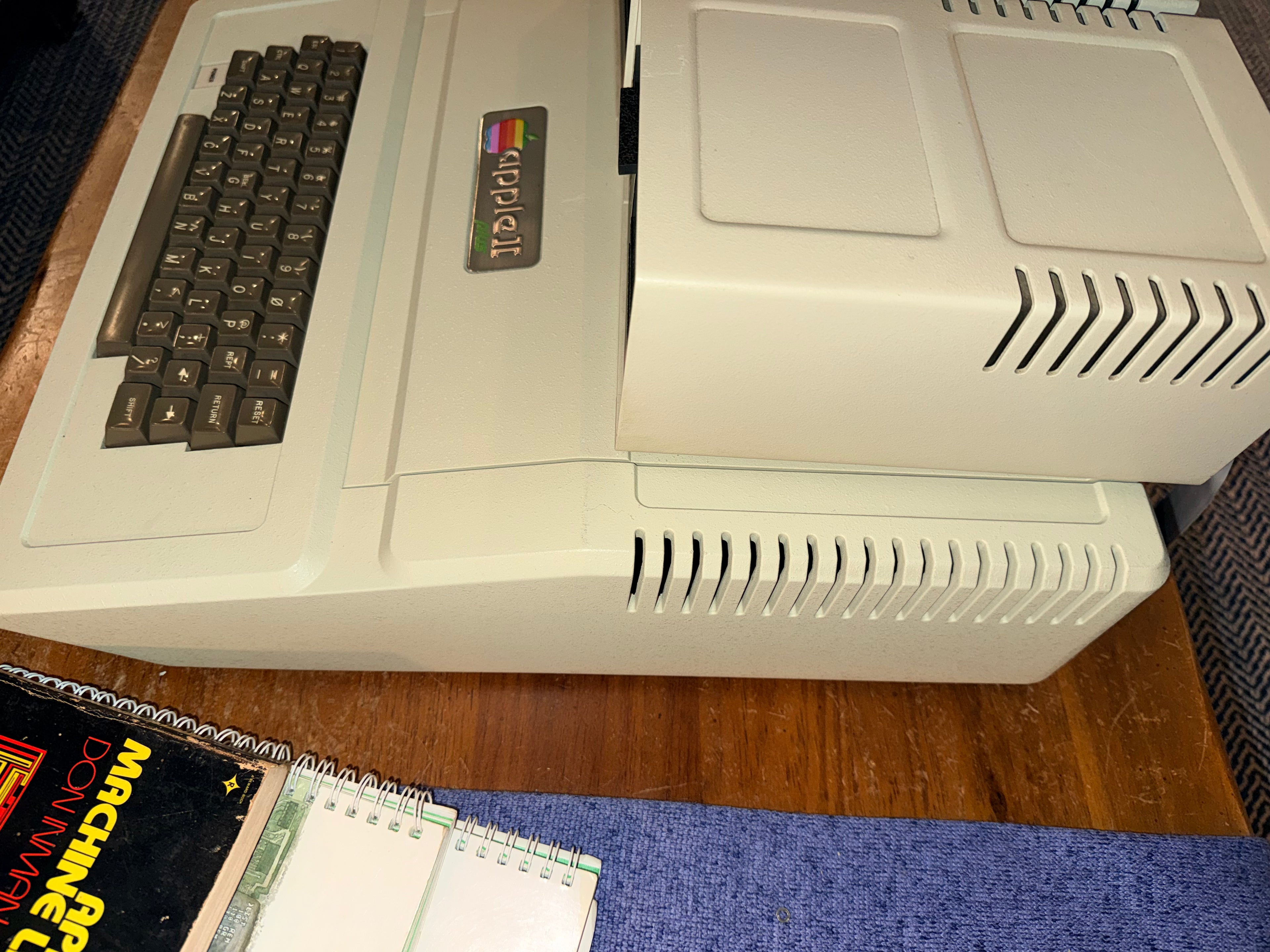 Apple II Plus 64k System w/ Dual Disk II Drives, Super Serial Card : Manuals & Books – TESTED & RESTORED