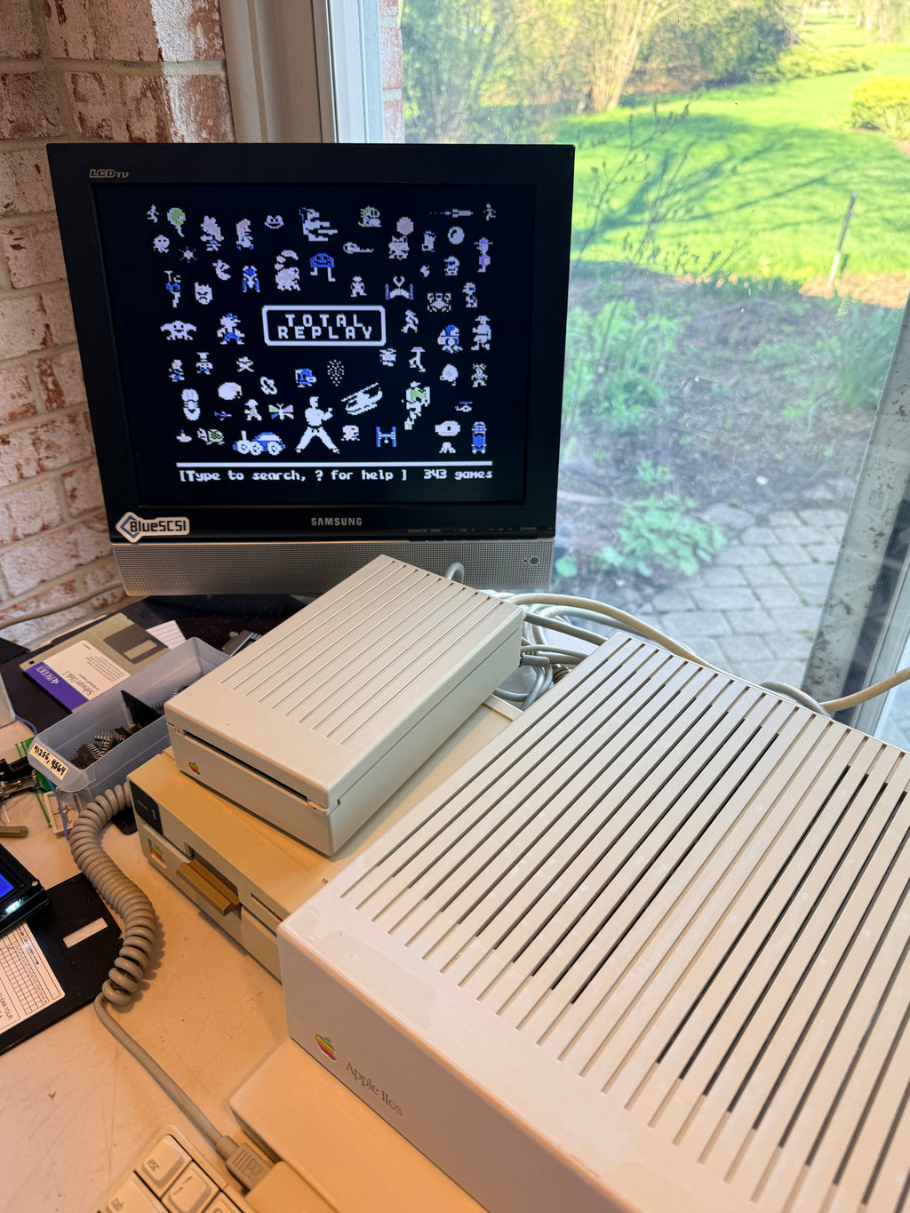 Apple IIGS Woz Edition – ROM 1 – 1MB RAM – Fully Cleaned – Drives – SD w/ Games