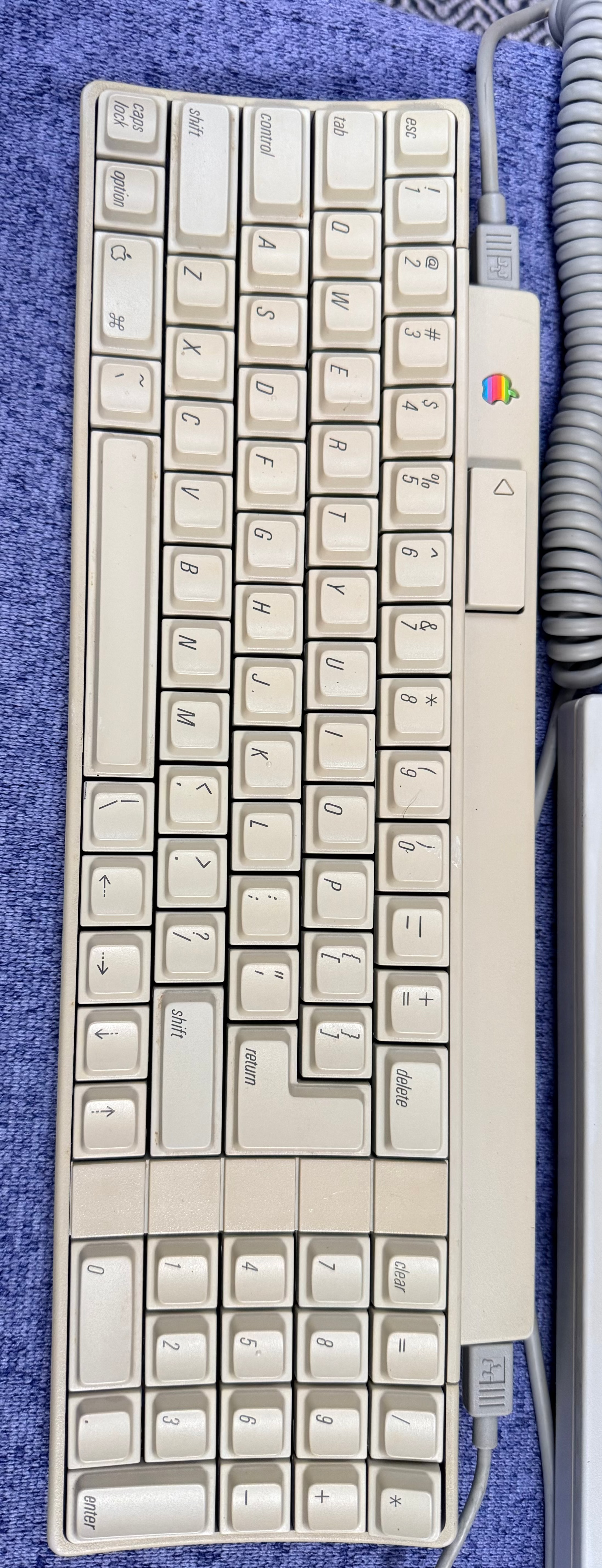 Apple IIGS Woz Edition – ROM 1 – 1MB RAM – Fully Cleaned – Drives – SD w/ Games