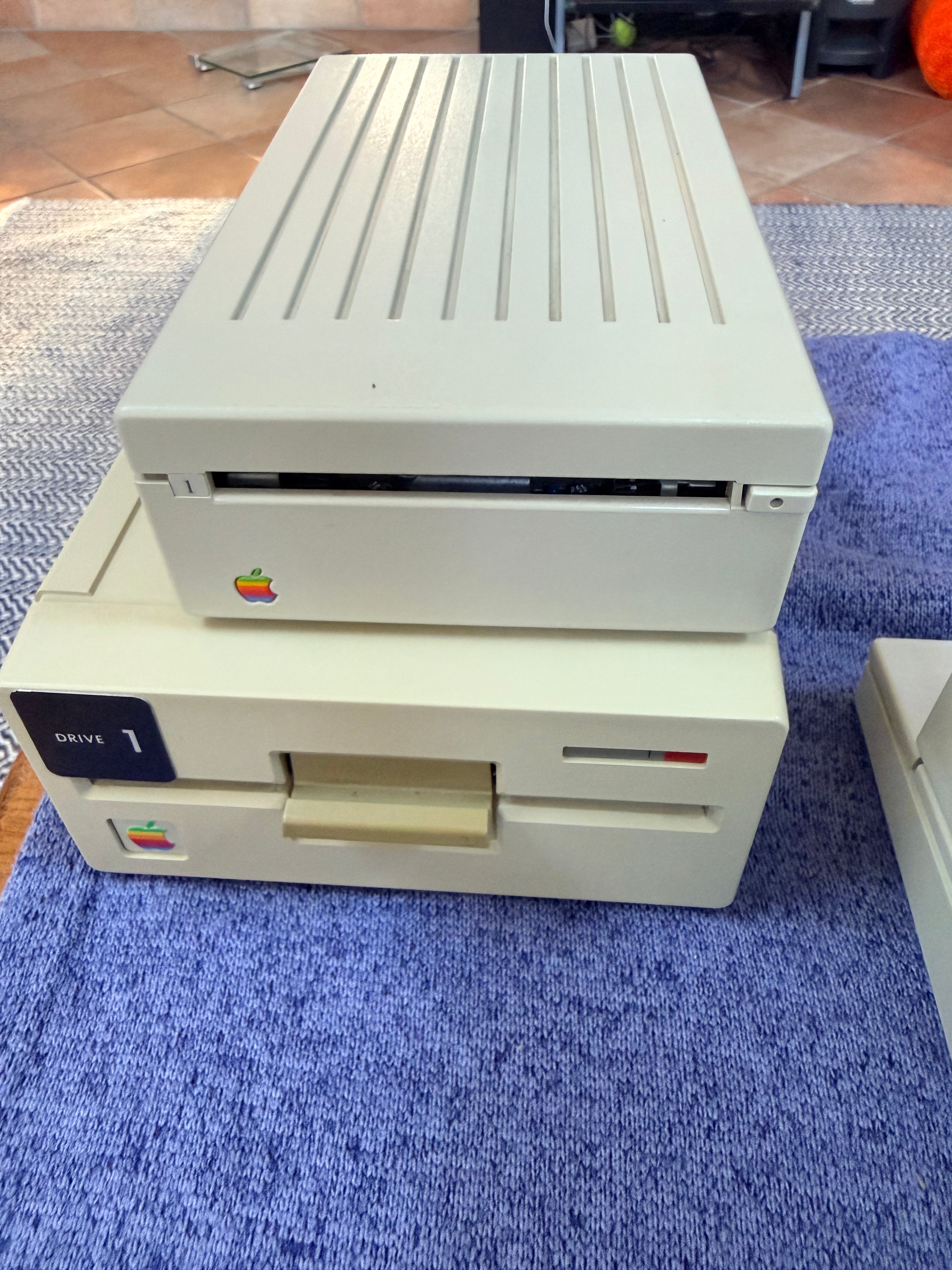 Apple IIGS Woz Edition – ROM 1 – 1MB RAM – Fully Cleaned – Drives – SD w/ Games