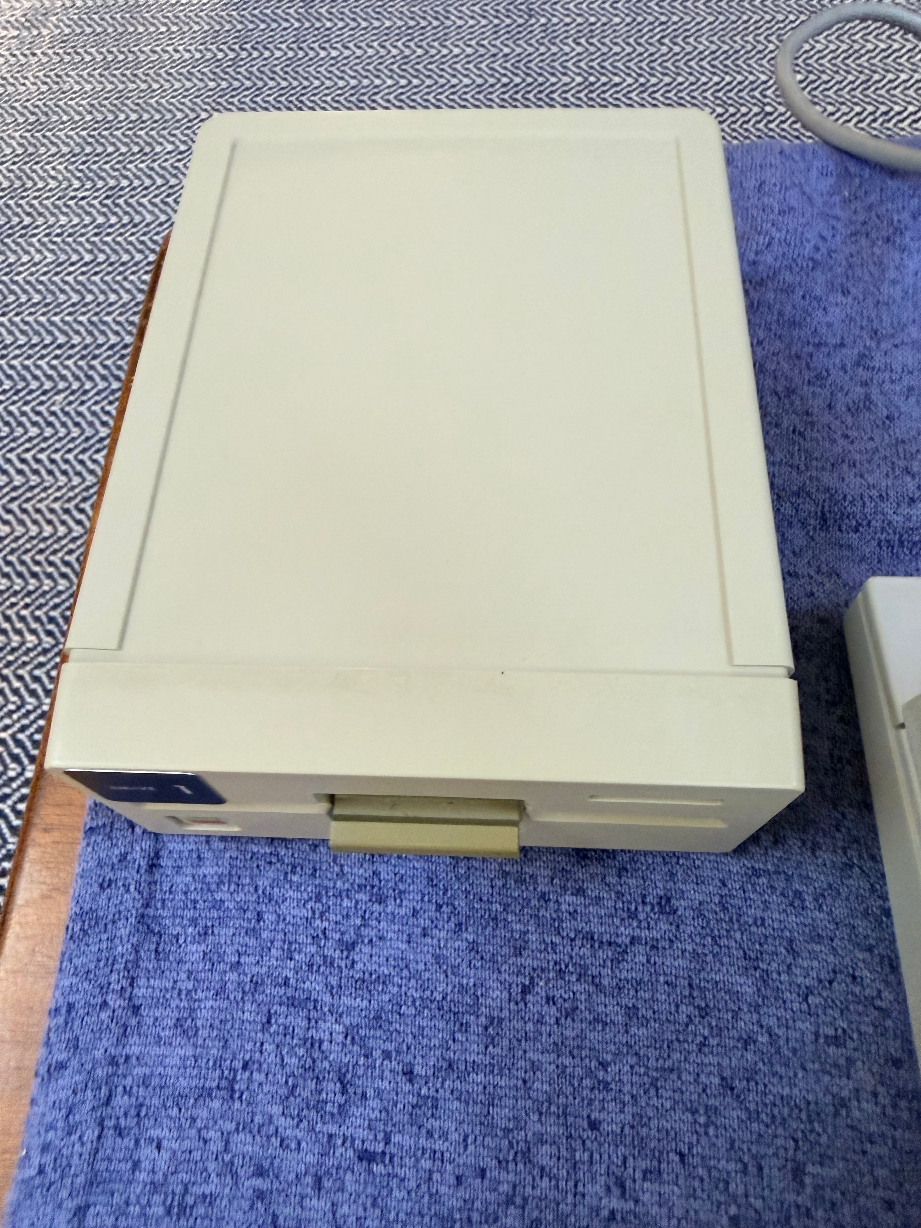 Apple IIGS Woz Edition – ROM 1 – 1MB RAM – Fully Cleaned – Drives – SD w/ Games
