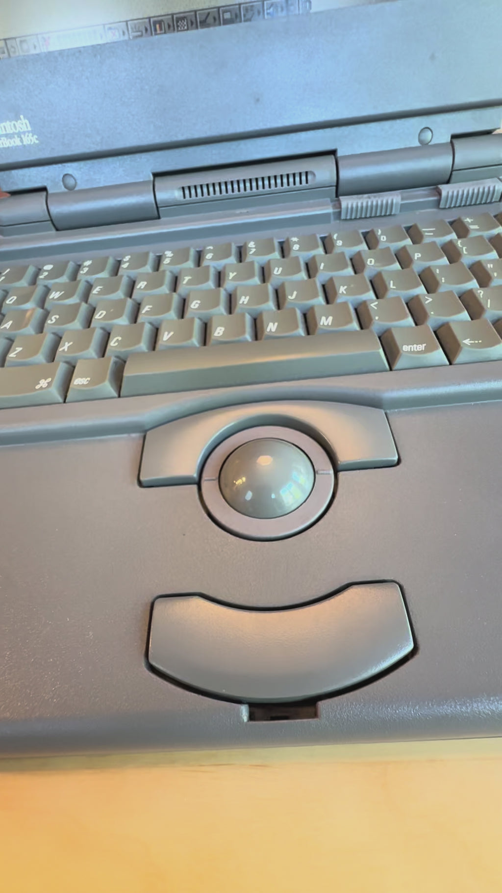 Apple Macintosh PowerBook 165c Color Laptop – Fully Restored | 10MB RAM | DisplayPort Video Output | Mac OS 7.6.1